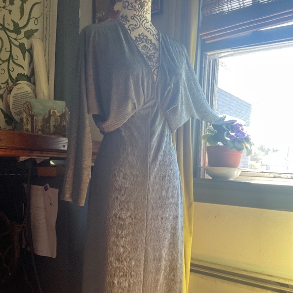 ALL IN FAVOR Thyme Cozy Ribbed Midi Dress size S - Picture 6 of 10